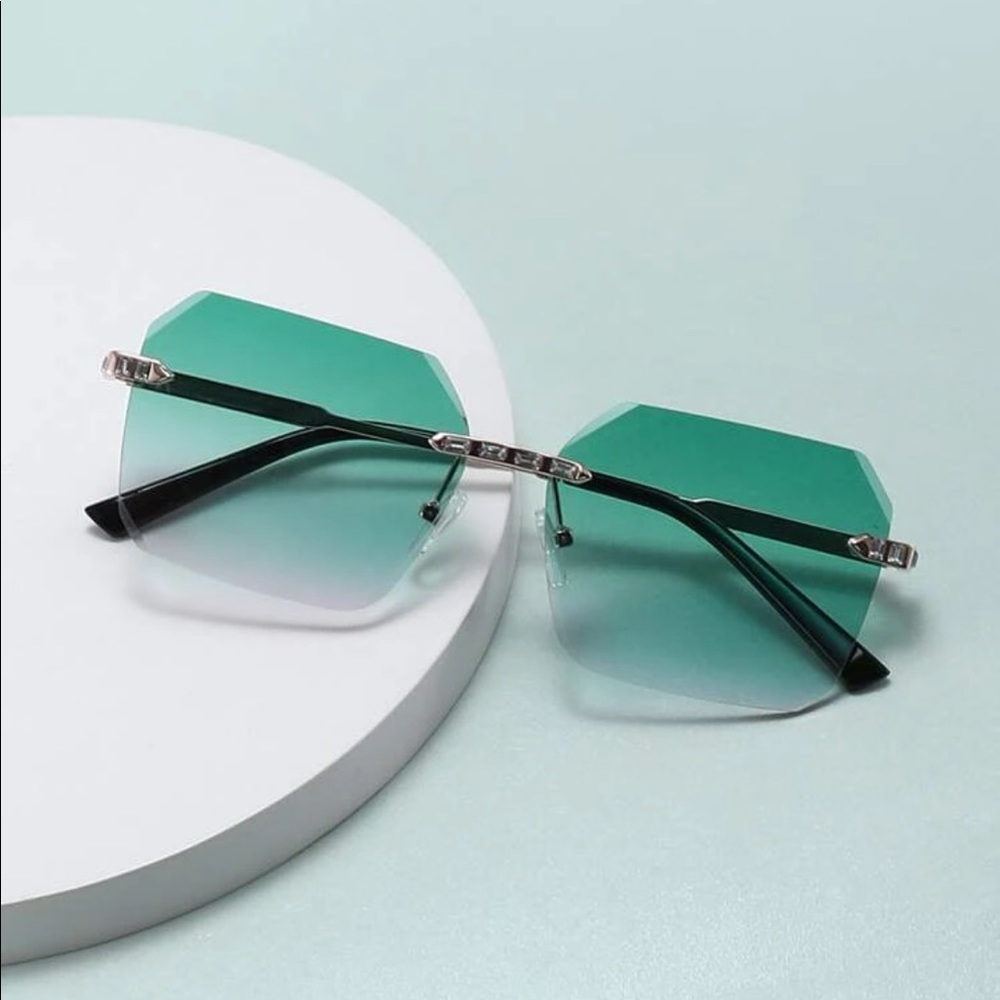 Unisex Fashion Shades